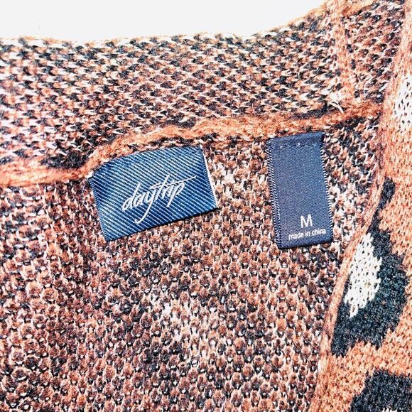 Day Trip | Long Sleeve Knit Cardigan Cheetah Print | Brown | Women's | M - Picture 4 of 5